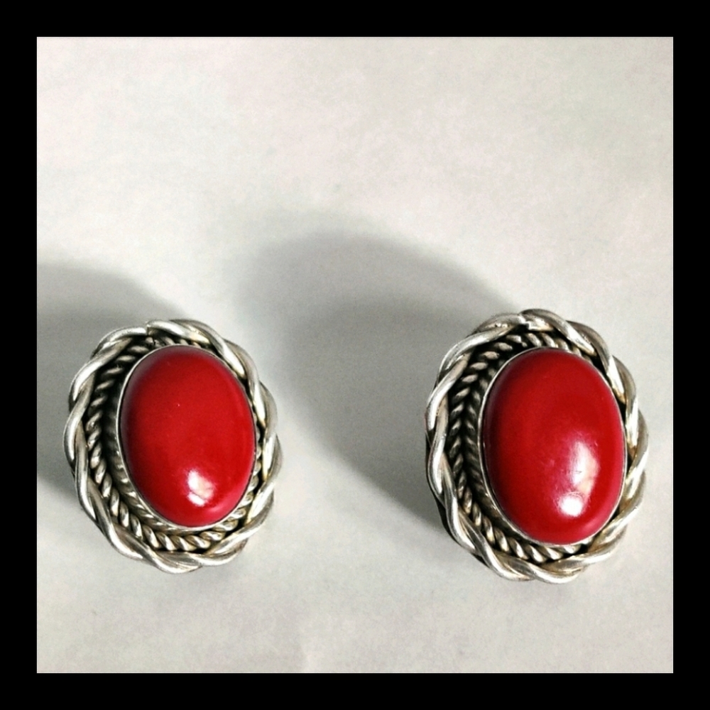 VTG 70s Taxco Silver clip earrings with red coral - Picture 9 of 9